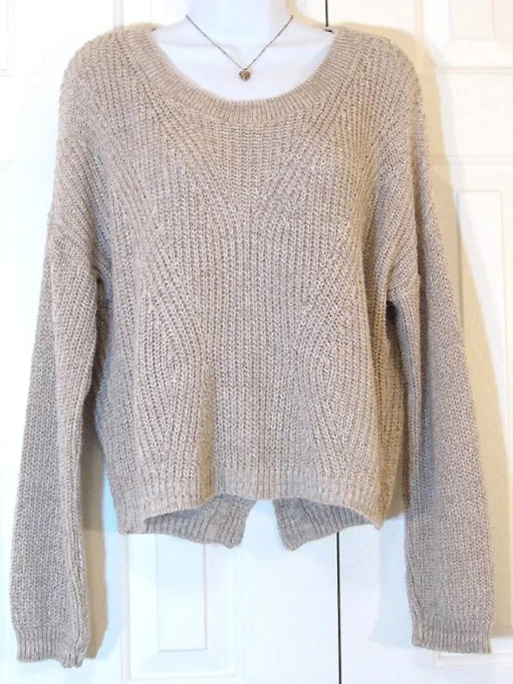 Express | Coastal Chic Keyhole Back Pullover Sweater - Picture 2 of 11